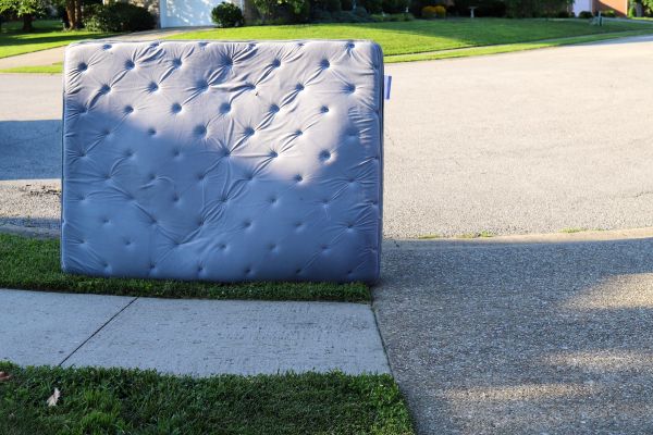 Mattress Removal Service in Vienna